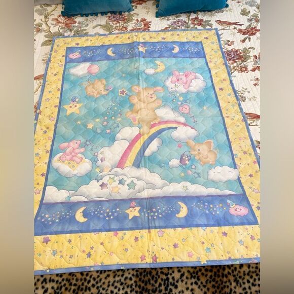 HANDMADE BABY QUILTS OR WALL HANGING ANIMALS MOON STARS - Picture 1 of 2